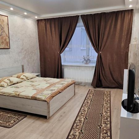 Апартаменты По Панаса Мирного. Khmelʼnytsʼkyy Dış mekan fotoğraf